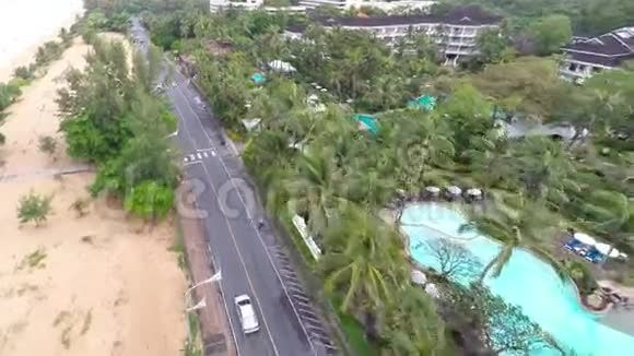旅馆游泳池空中飞行普吉岛泰国视频的预览图