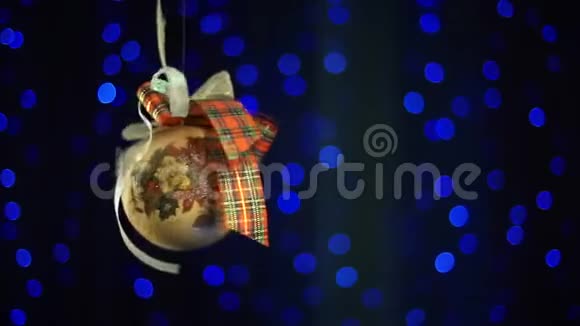 老式圣诞舞会视频的预览图