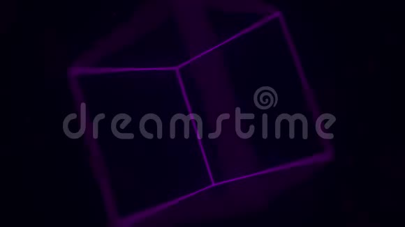 紫色发光立方体旋转计算机图形学相关的循环动画视频的预览图