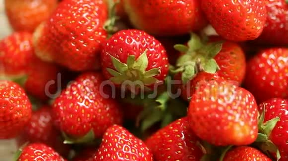 草莓的背景全高清机动滑块1080便士视频的预览图