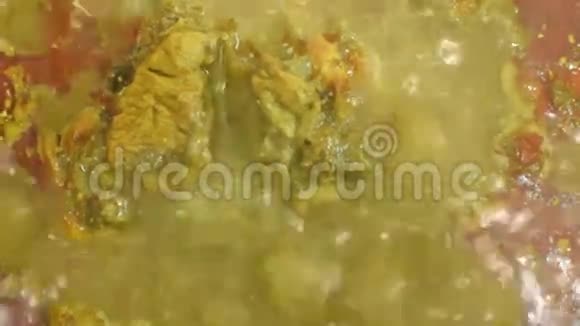咖喱鸡的食物储备视频的预览图