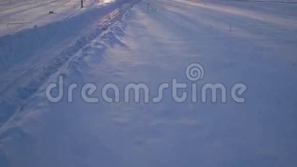 美丽的斯堪的纳维亚拉普兰冬季航空视频的预览图