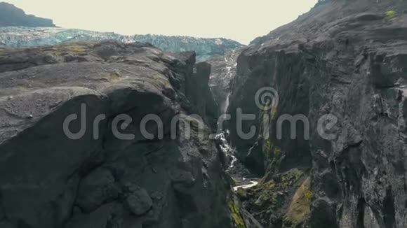 峡谷空中景色视频的预览图