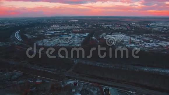 日落时的砖厂和工厂视频的预览图