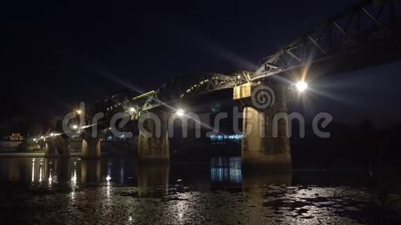 夜宿葵河大桥是一个重要的里程碑视频的预览图