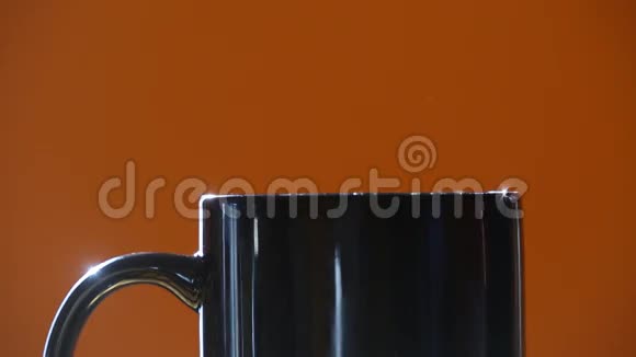 流香热茶杯视频的预览图