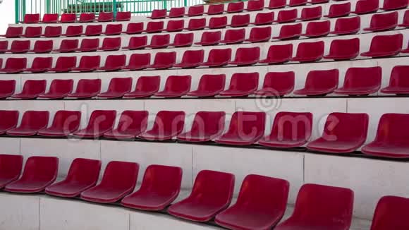 圆形剧场的红色空座椅视频的预览图