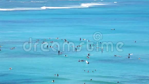 热带海滩天堂冲浪视频的预览图