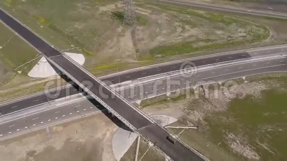 克里米亚大桥二八年四月二十六日A290号公路交界处视频的预览图