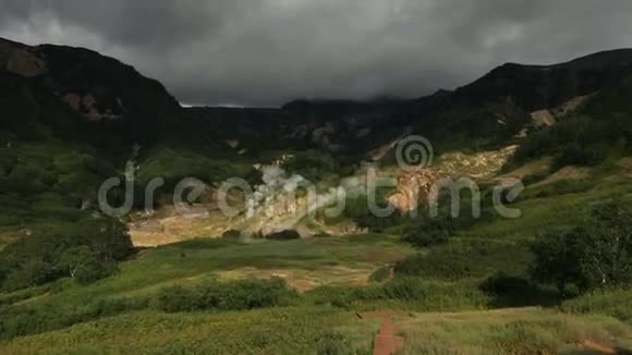 堪察加半岛间歇泉山谷的股票录像视频的预览图