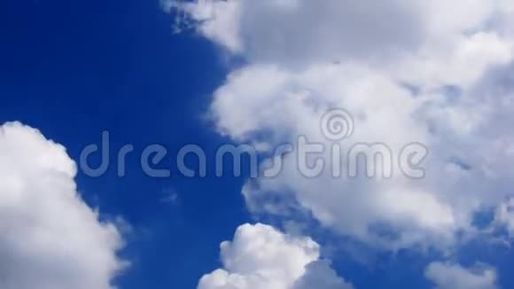 一圈圈美丽的白云视频的预览图