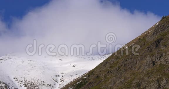 诺里亚山全景蓝天4k西班牙视频的预览图