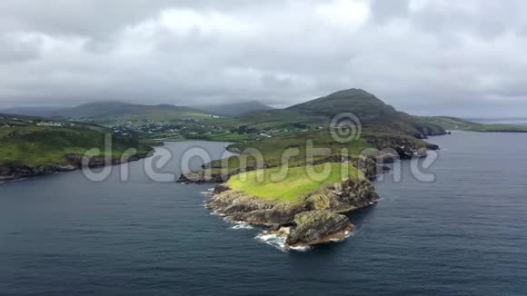 爱尔兰唐加尔县的泰林湾的鸟瞰图视频的预览图