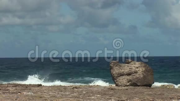 博内尔岛崎岖的海岸视频的预览图