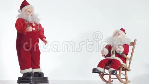 两个圣诞老人喜欢圣诞节视频的预览图