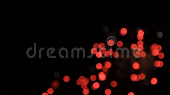 色彩斑斓的爆炸抽象的烟花背景美丽的移动粒子和闪光视频的预览图
