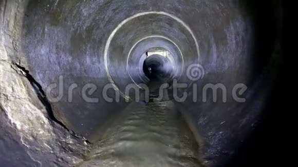 暗挖地下污水管圆混凝土隧道工业废水和城市污水排放污水管道视频的预览图