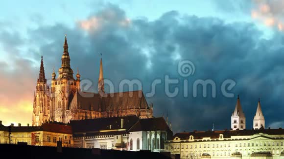布拉格城堡日出时间流逝视频的预览图