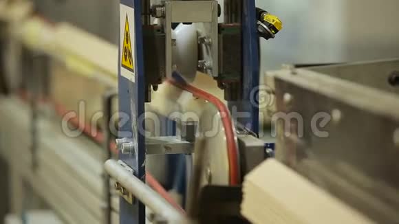 造纸厂的生产线视频的预览图