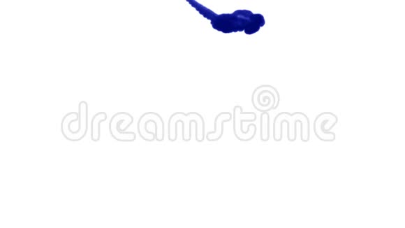 白色背景上的蓝色墨水三维渲染与卢马哑光11视频的预览图