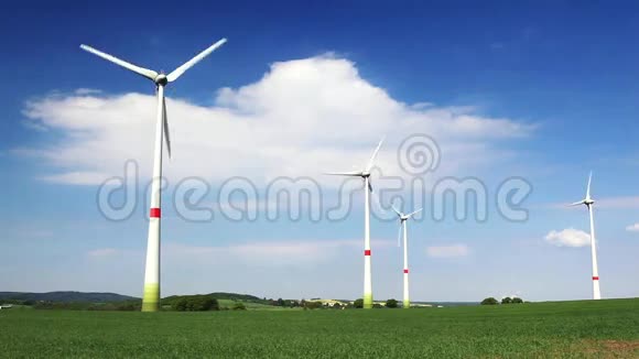 风力涡轮机和农业视频的预览图