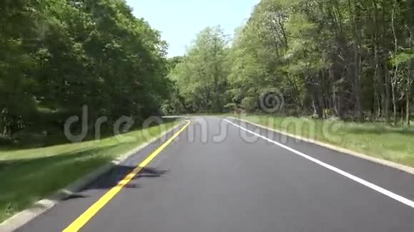 匝道高速公路入口进入视频的预览图