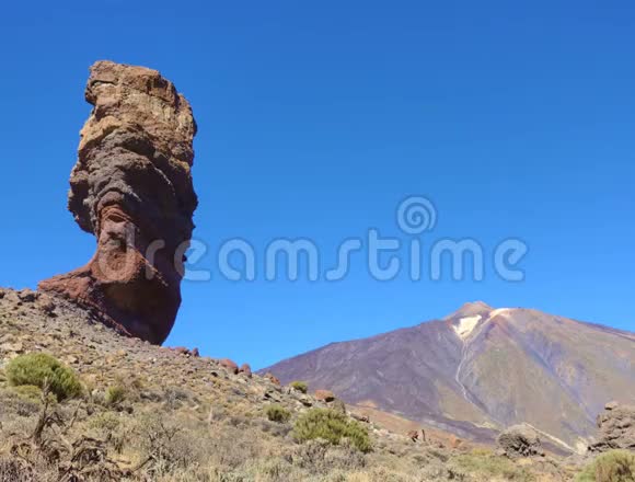 钦查多在特内里弗的泰德火山上摇滚视频的预览图