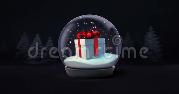 黑夜森林动画中的礼品盒雪球雪视频的预览图