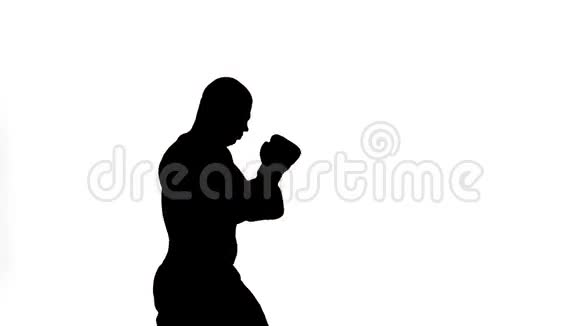 一名白种人拳击运动员视频的预览图
