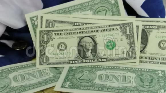 美国货币正在下跌视频的预览图