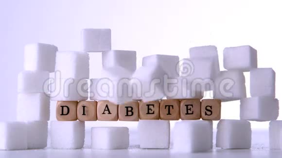 糖块落在骰子前面拼写糖尿病视频的预览图