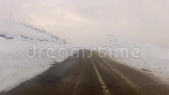 蒙丹雪道冬季大道视频的预览图