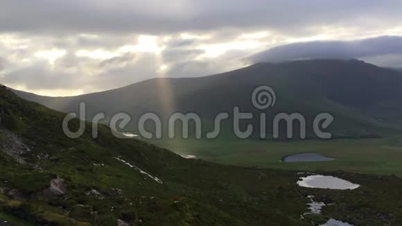 他是爱尔兰最高的山口视频的预览图
