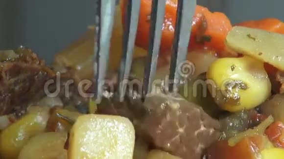 牛排汤食物蔬菜视频的预览图