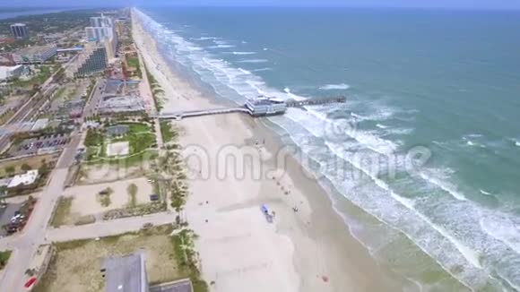 空中镜头代托纳海滩FL视频的预览图