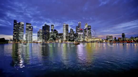 晚上新加坡城市天际线视频的预览图