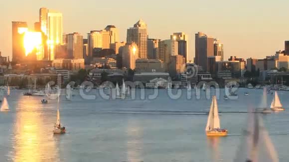 西雅图城市景观时间流逝日落变焦视频的预览图