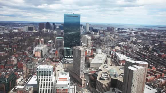 马萨诸塞州波士顿市的大鸟瞰图视频的预览图