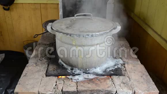 锅煮乡炉水流程烧手盖盖视频的预览图