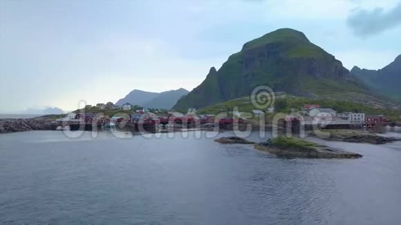 挪威小渔村的鸟瞰图视频的预览图