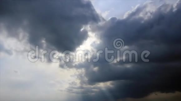 乌云上的阳光视频的预览图