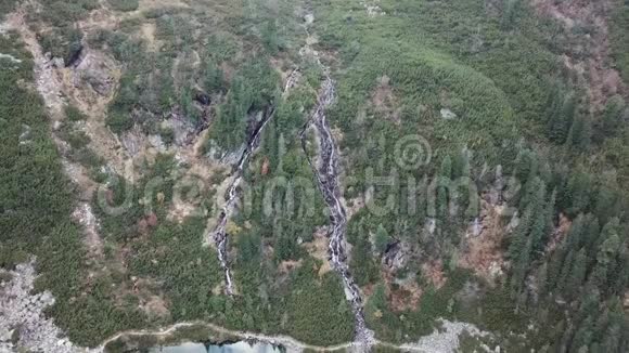 波兰塔特拉山的山瀑布视频的预览图