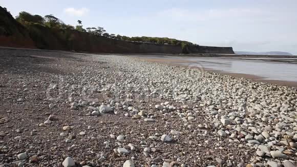 圣奥多里斯湾海滩萨默塞特卵石和石视频的预览图