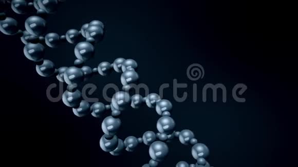在深蓝色背景下浮动的旋转蓝色DNA双螺旋的抽象动画生物技术概念视频的预览图