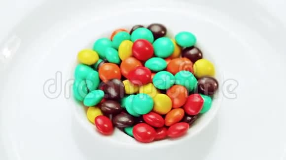 五颜六色的糖果球糖果旋转视频的预览图