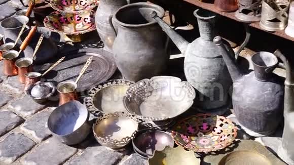 土耳其复古古董铁餐具视频的预览图