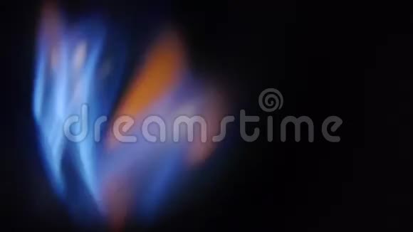 点火气体蓝色火焰活性炉活性炉视频的预览图