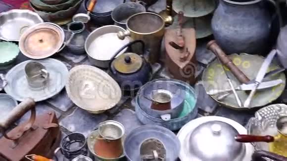 土耳其复古古董铁餐具视频的预览图