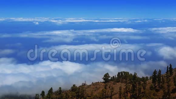 加那利群岛拉帕尔马地区雾霭笼罩的日落天空视频的预览图