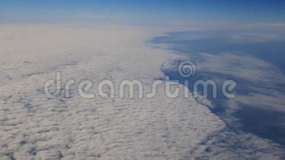 平面天空云水平视频的预览图